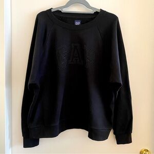 Gap black sweatshirt. Size L.